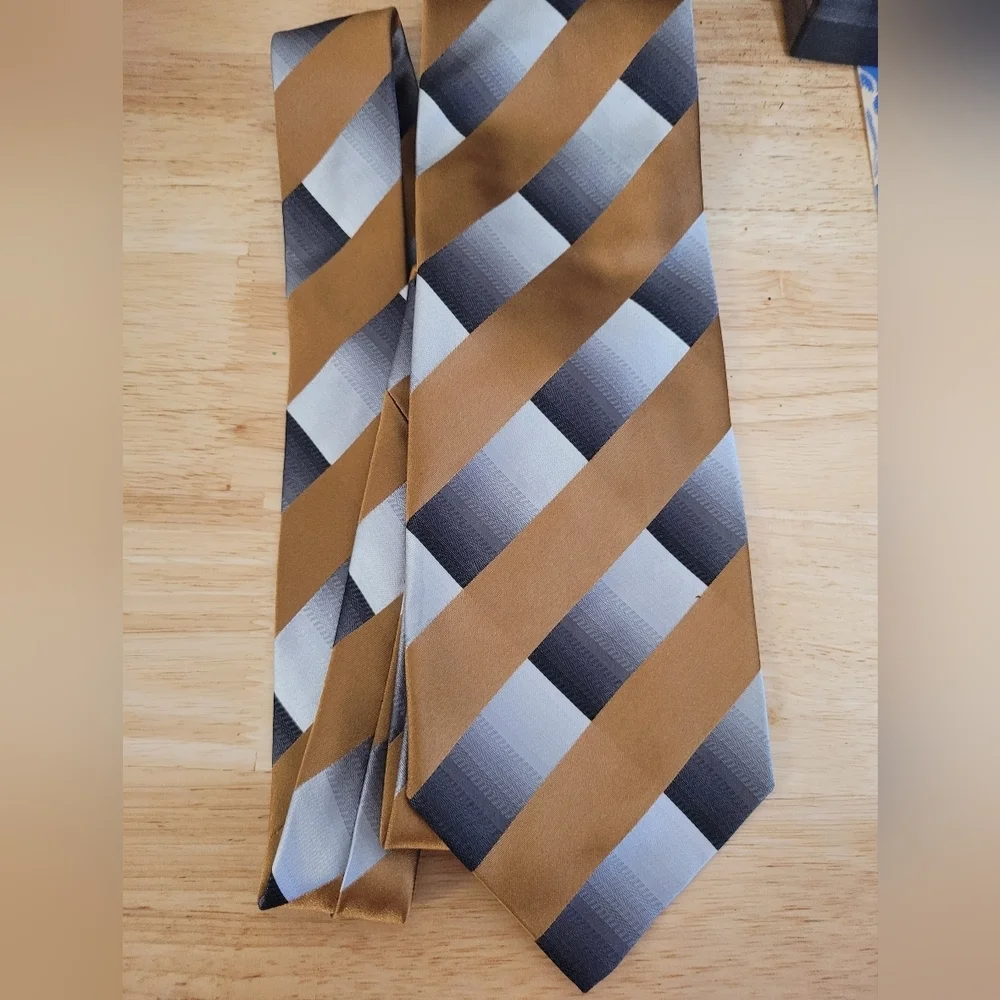 Bachrach Stripped Gold Black Silver 100% Silk Neck Tie Made In Italy 4